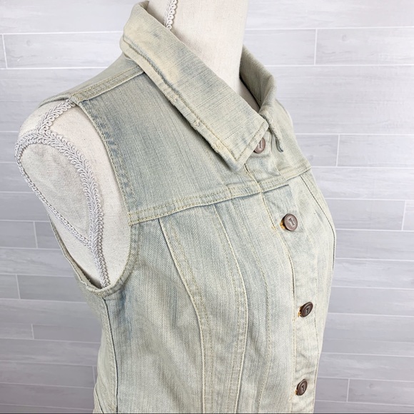 Anthro | Pilcro Distressed Sunwashed Denim Vest - Picture 6 of 15